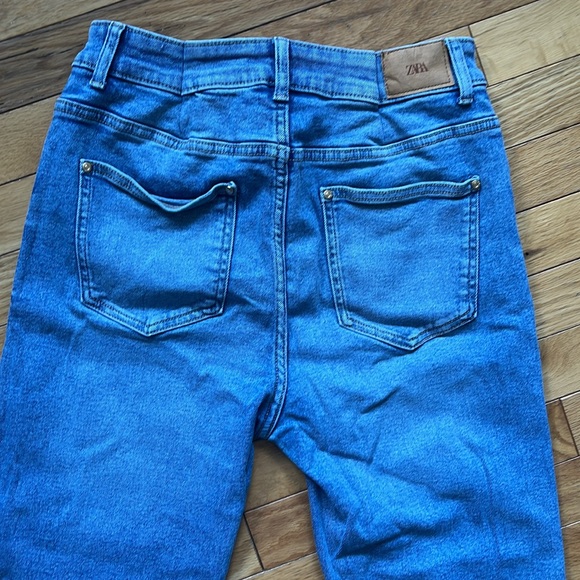 ZARA High-waisted flare jeans Z1975 (8)with gold button-button fly. Altered—>5-6 - Picture 7 of 10